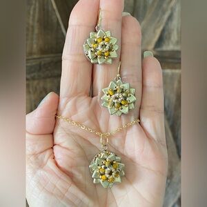Handmade Gold Flower Sunflower Czech Glass Bead Necklace & Earrings Set